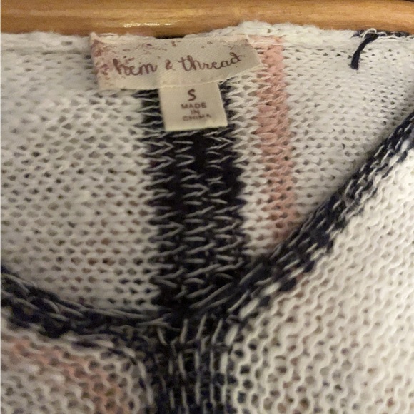 Lightweight cotton sweater size small - Picture 3 of 5